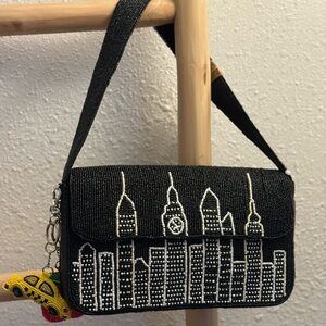 NY Skyline Beaded Bag w/ Keychains